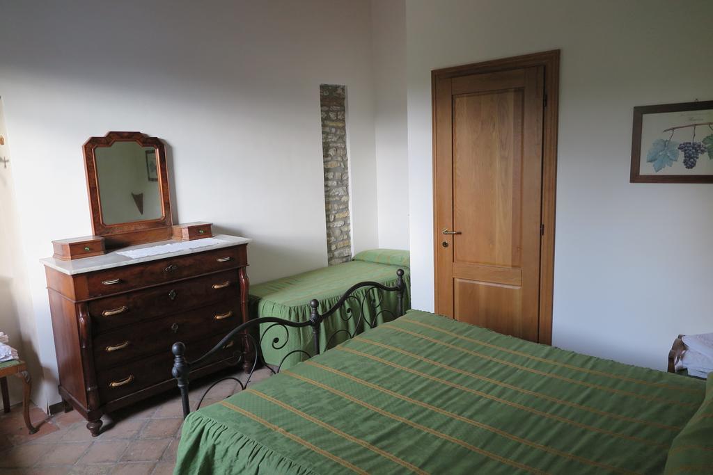 Agriturismo Rupestr Canelli Δωμάτιο φωτογραφία